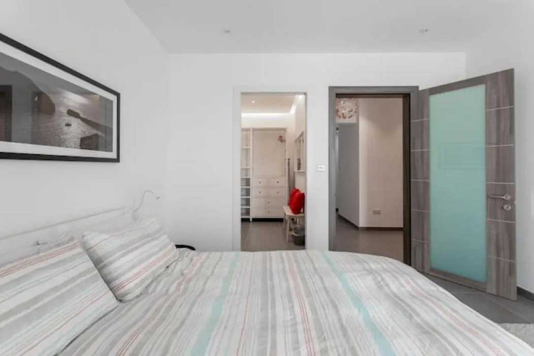 Luxury Central Hilltop Apartment With Great Views Naxxar